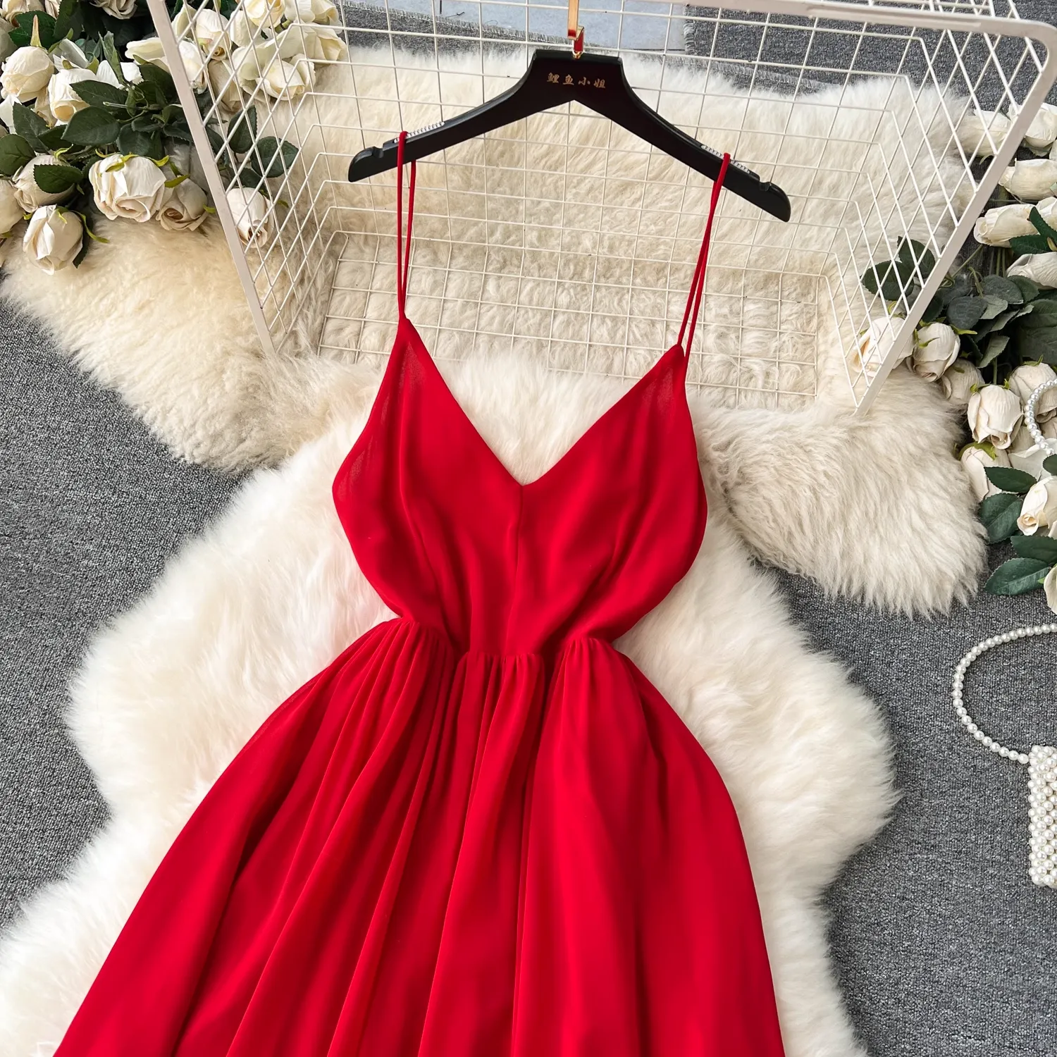 - Red V-neck suspender chiffon long dress  GEU1197