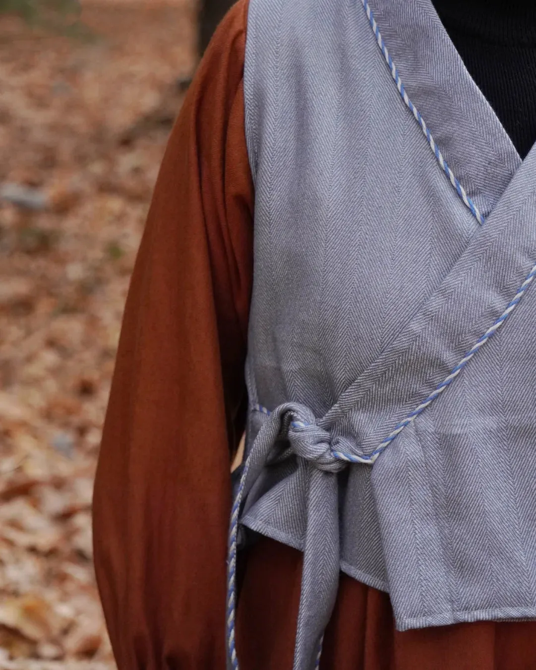 AANS : Sleeveless Wraparound Jacket