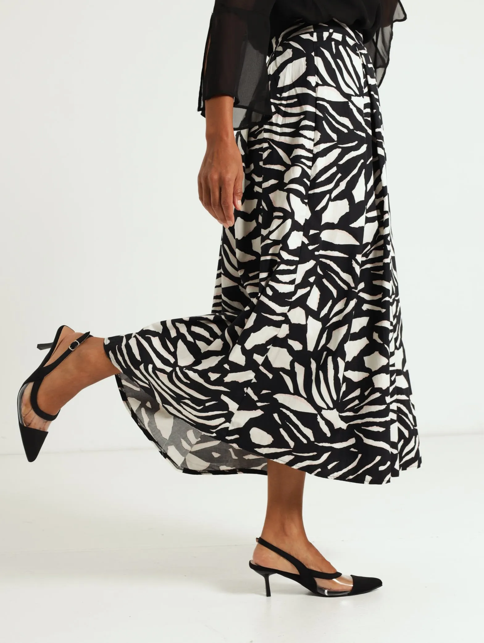Box Pleat Skirt - Black/Cream