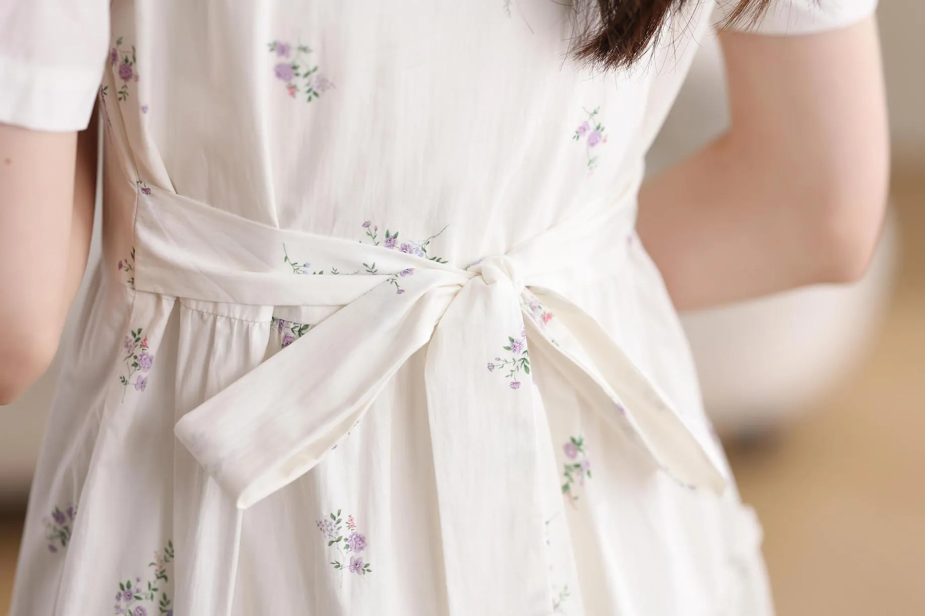 Charming Knee-length A-line Dress in Beautiful Floral Print