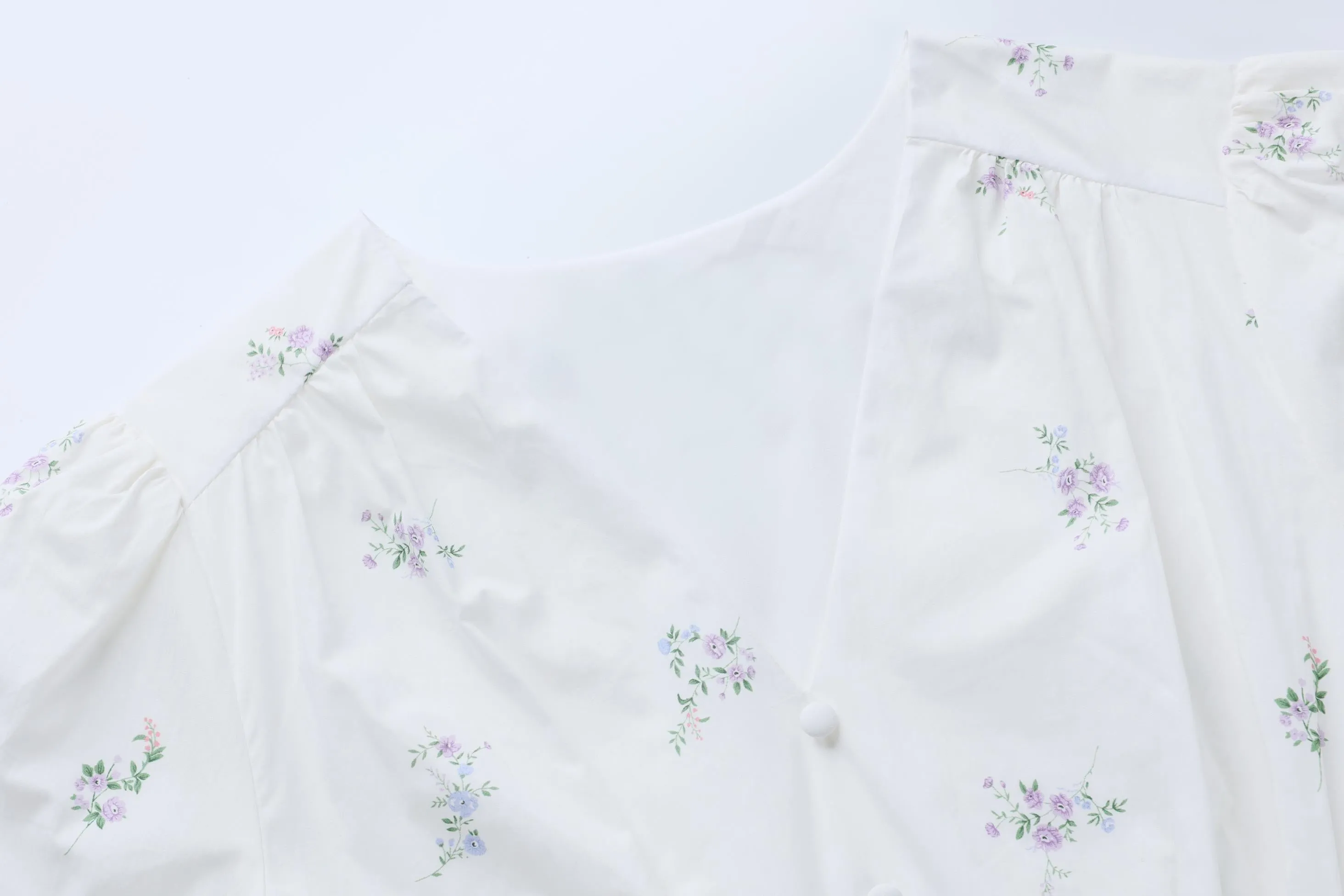 Charming Knee-length A-line Dress in Beautiful Floral Print