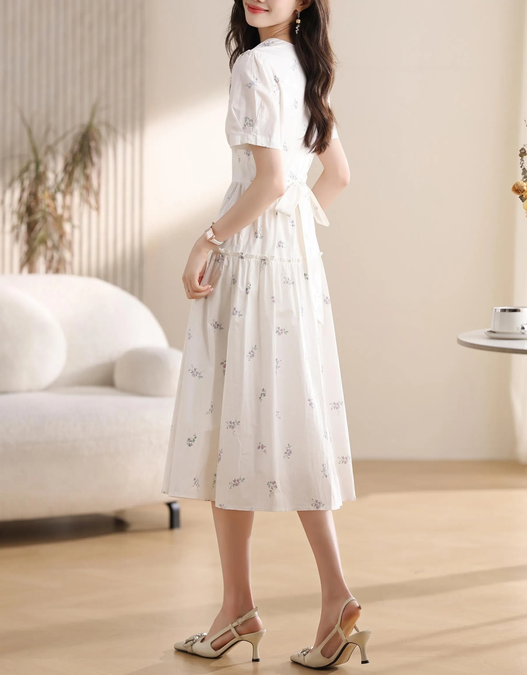 Charming Knee-length A-line Dress in Beautiful Floral Print
