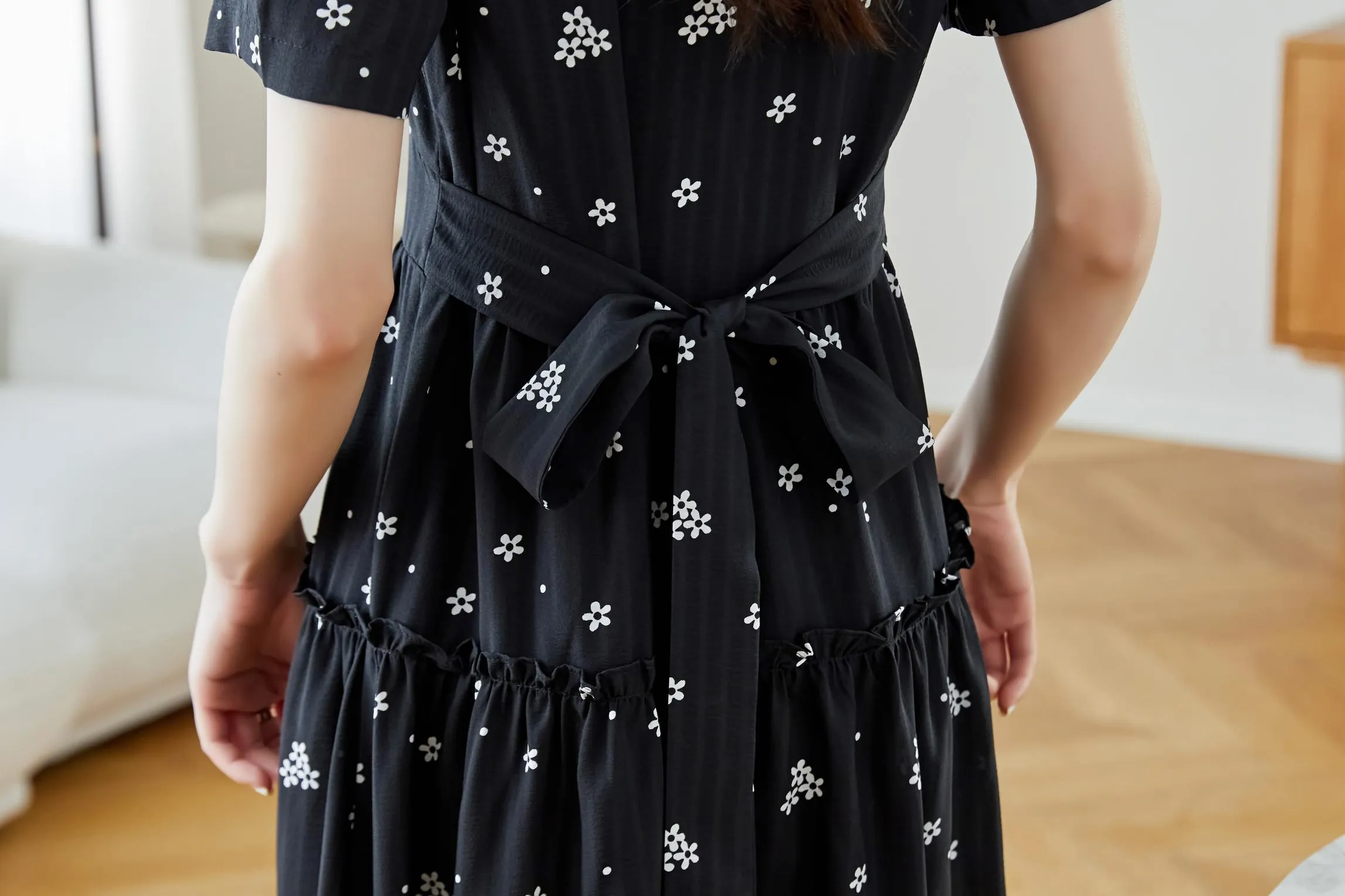 Charming Knee-length A-line Dress in Beautiful Floral Print