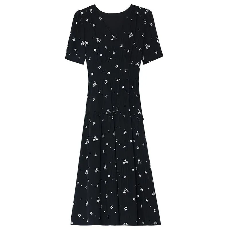 Charming Knee-length A-line Dress in Beautiful Floral Print