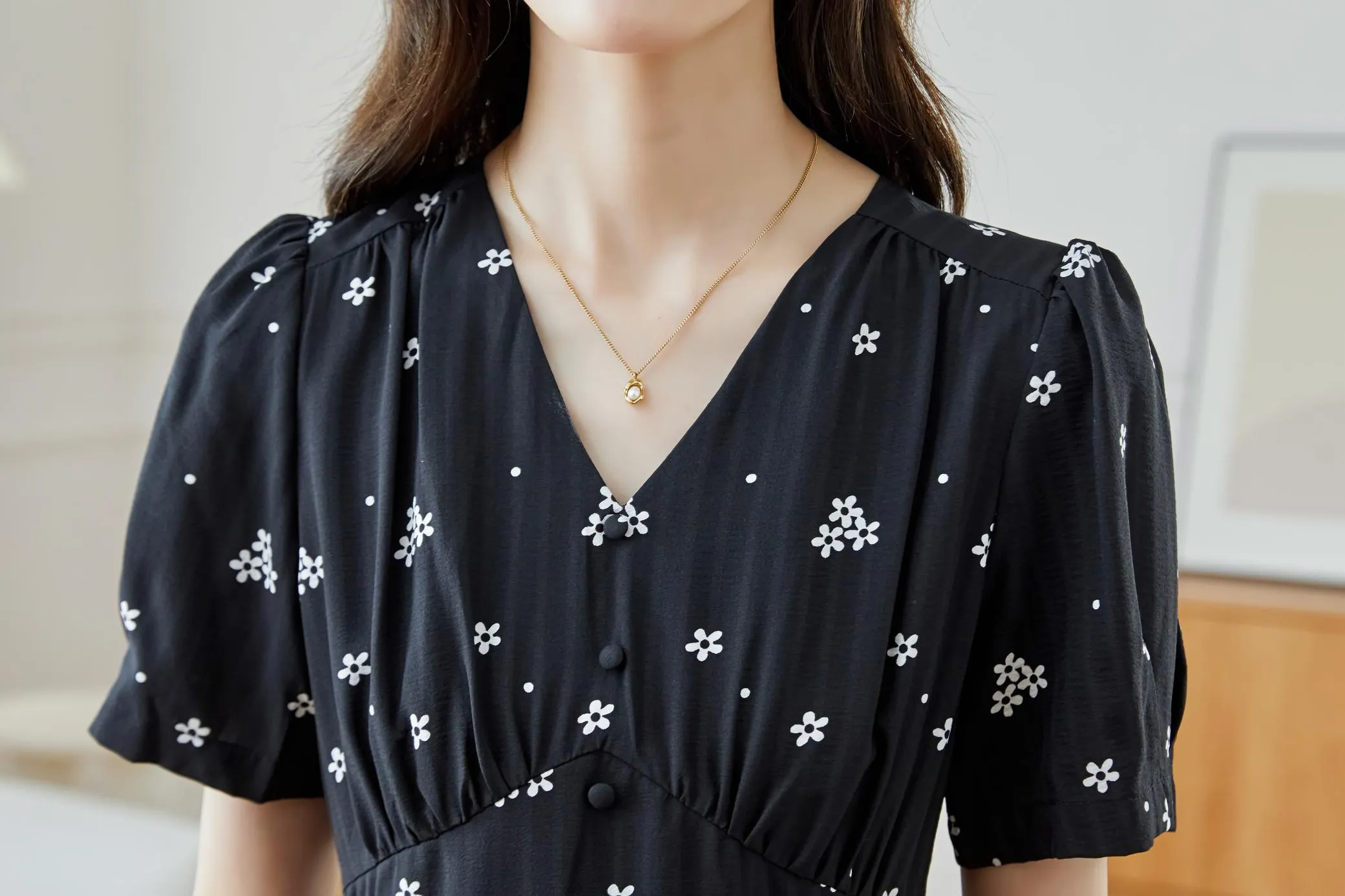 Charming Knee-length A-line Dress in Beautiful Floral Print