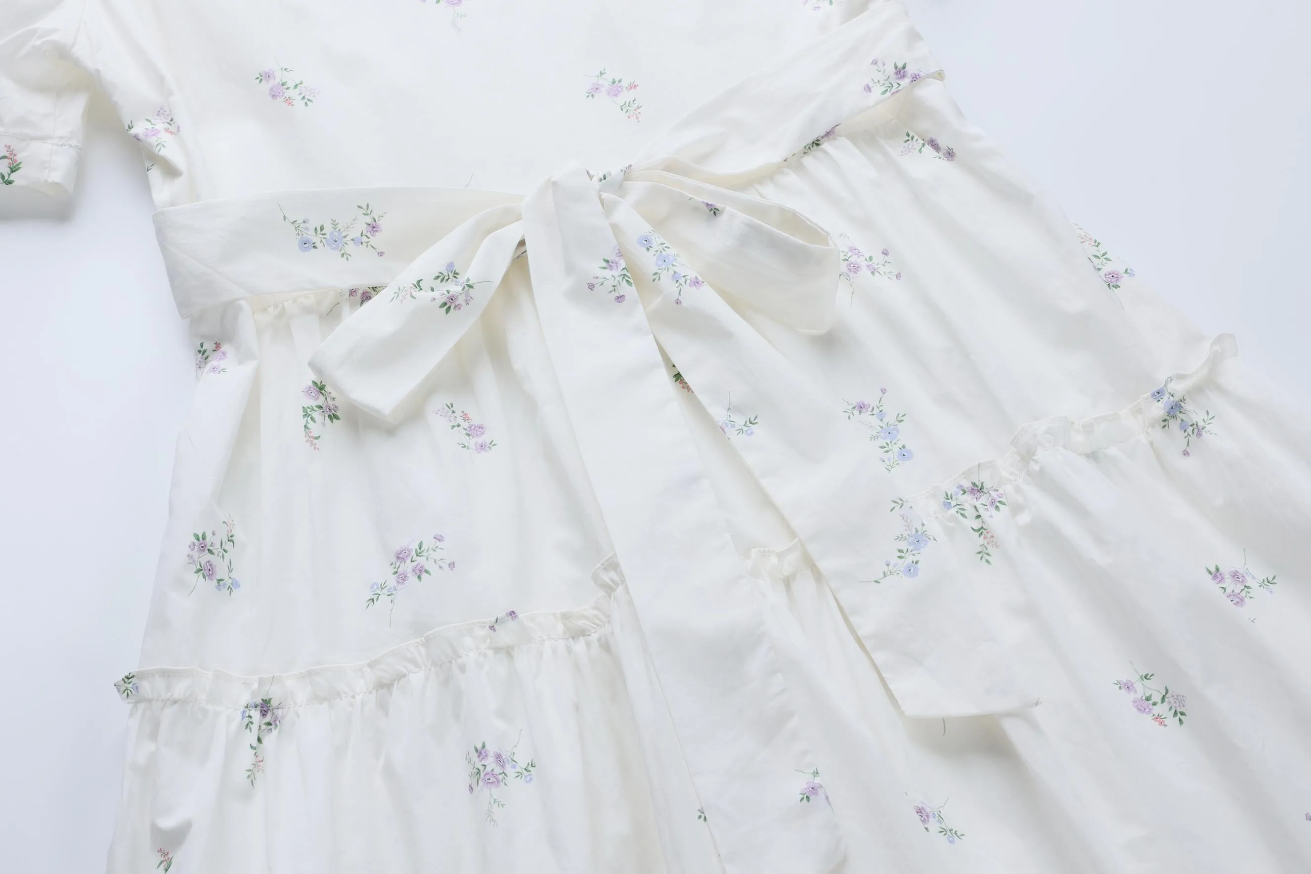 Charming Knee-length A-line Dress in Beautiful Floral Print