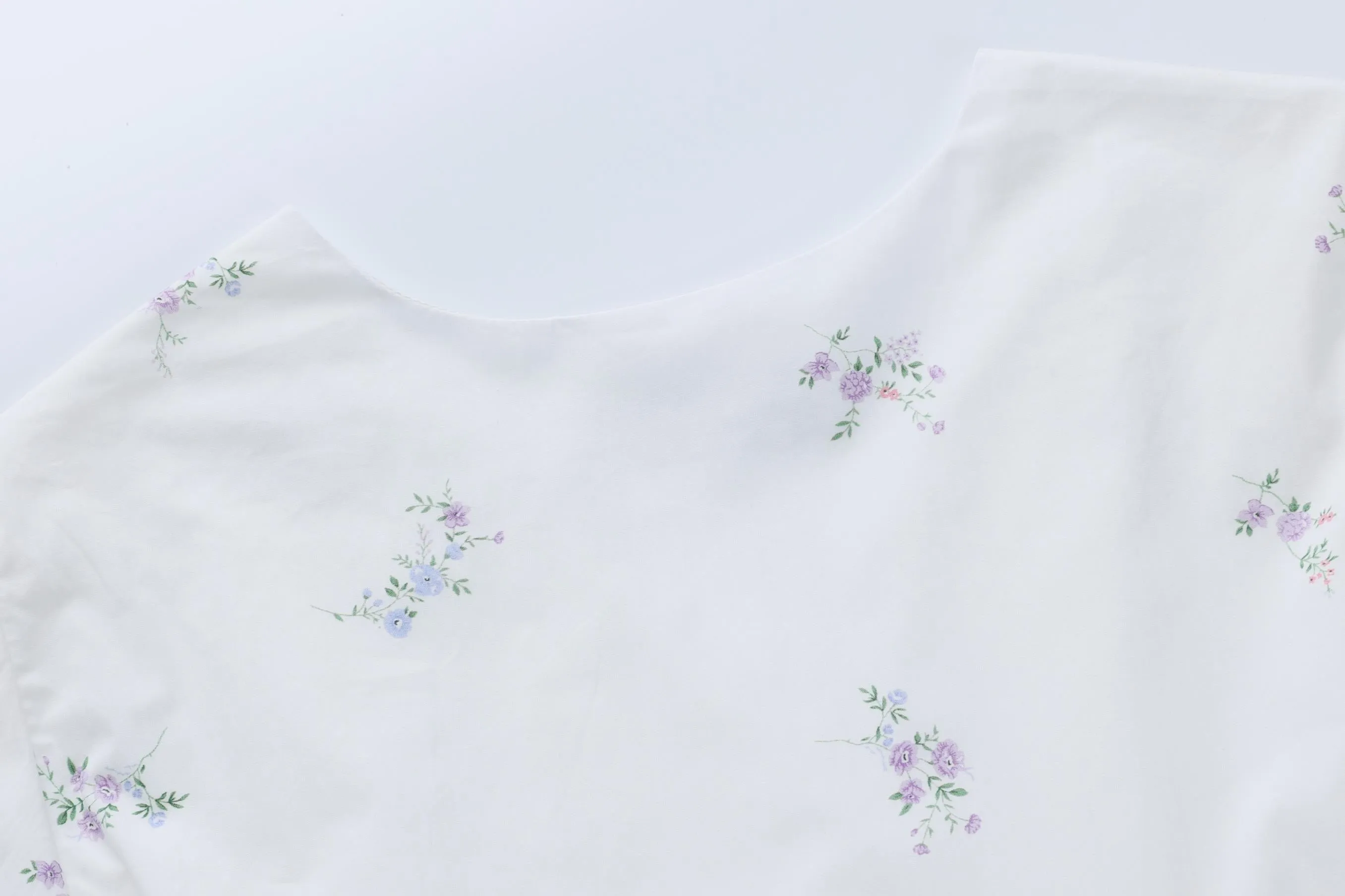 Charming Knee-length A-line Dress in Beautiful Floral Print