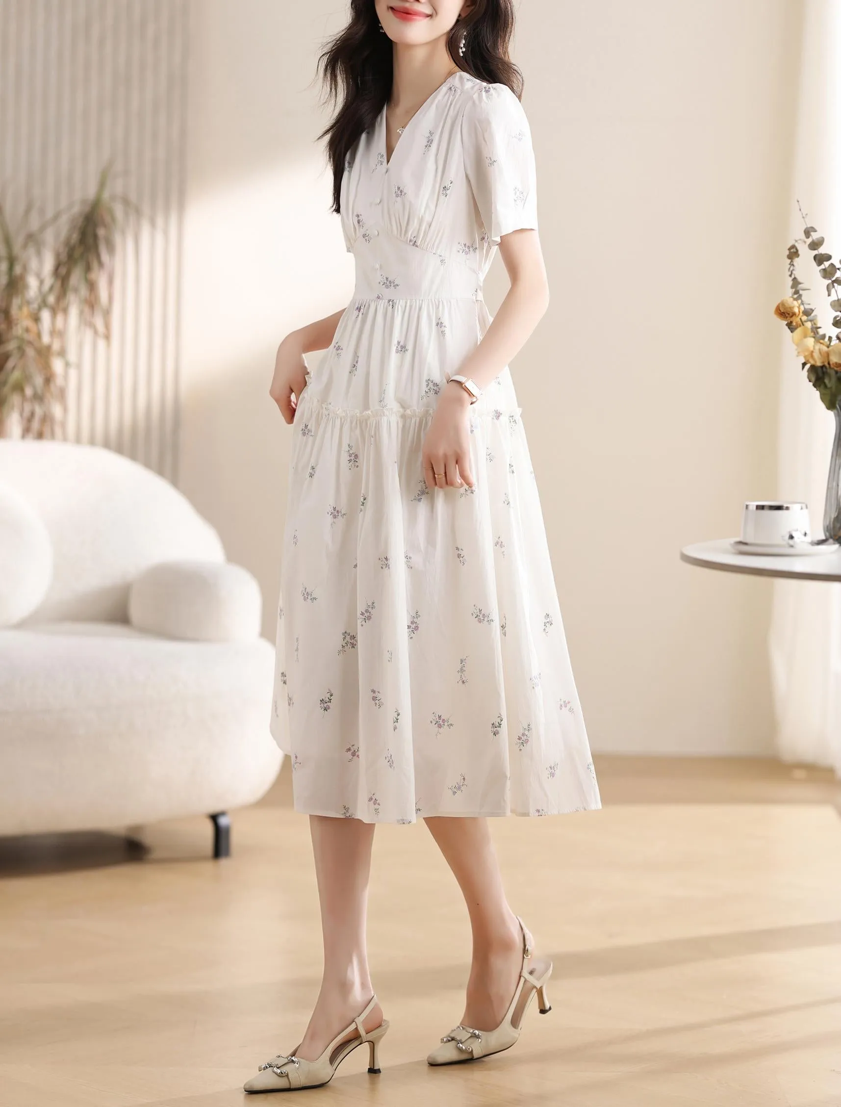 Charming Knee-length A-line Dress in Beautiful Floral Print
