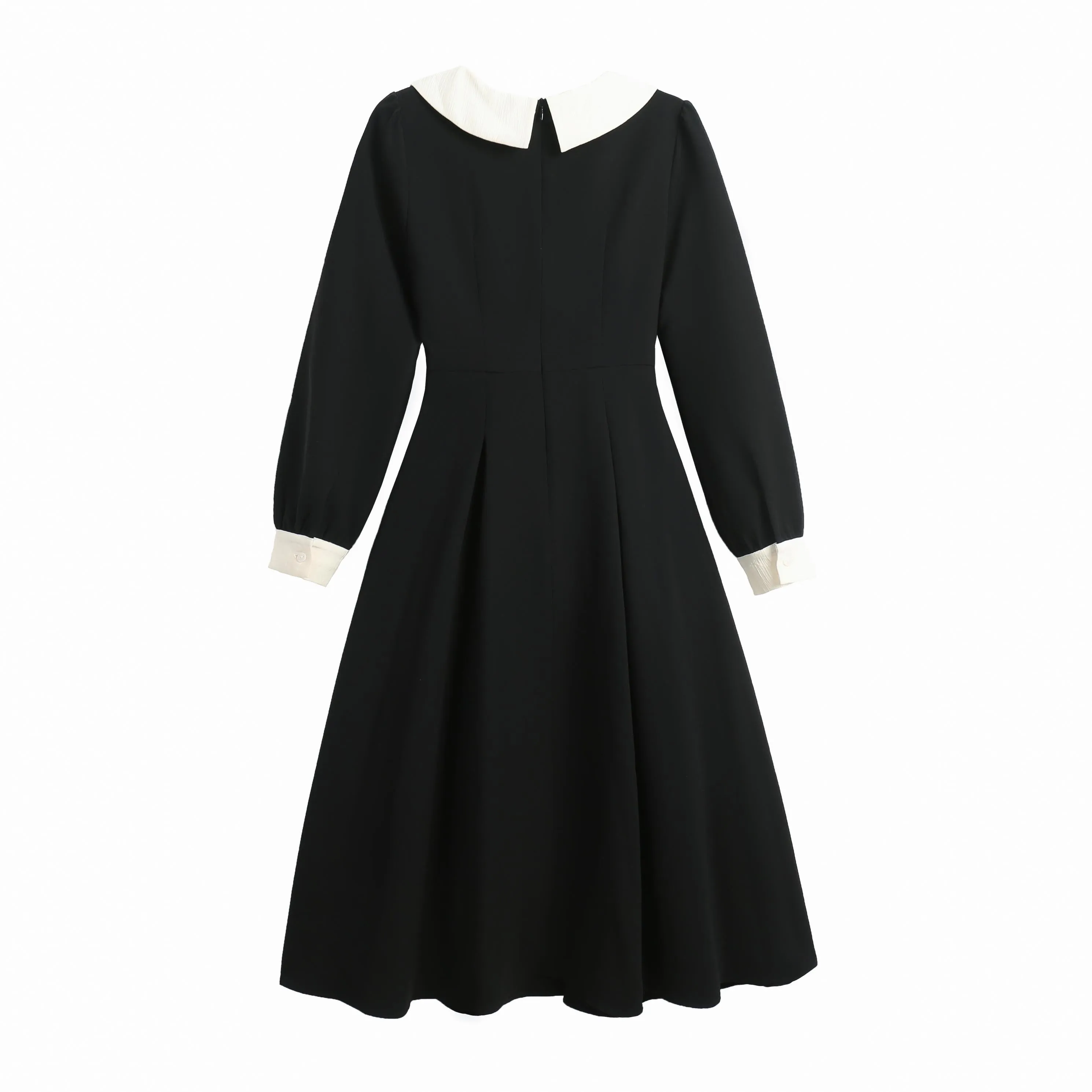 Chic Women's Tea Tea Dress Featuring a Pleated Design and Spread Neckline