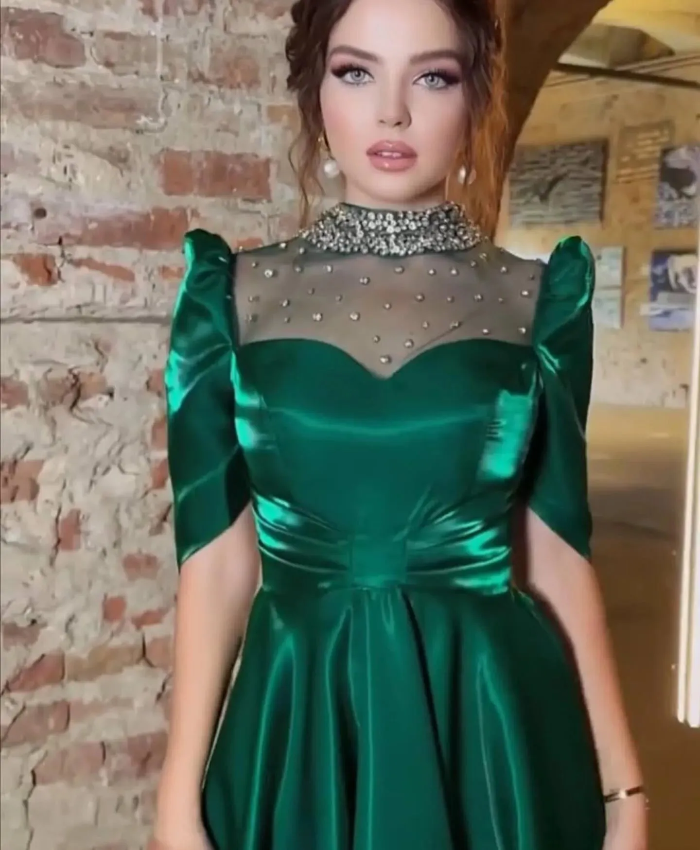 Elegant Green Arabia Prom Dresses Taffeta O-Neck Half Sleeves Sequineds Tea Length Evening Dresses Women Party Gowns