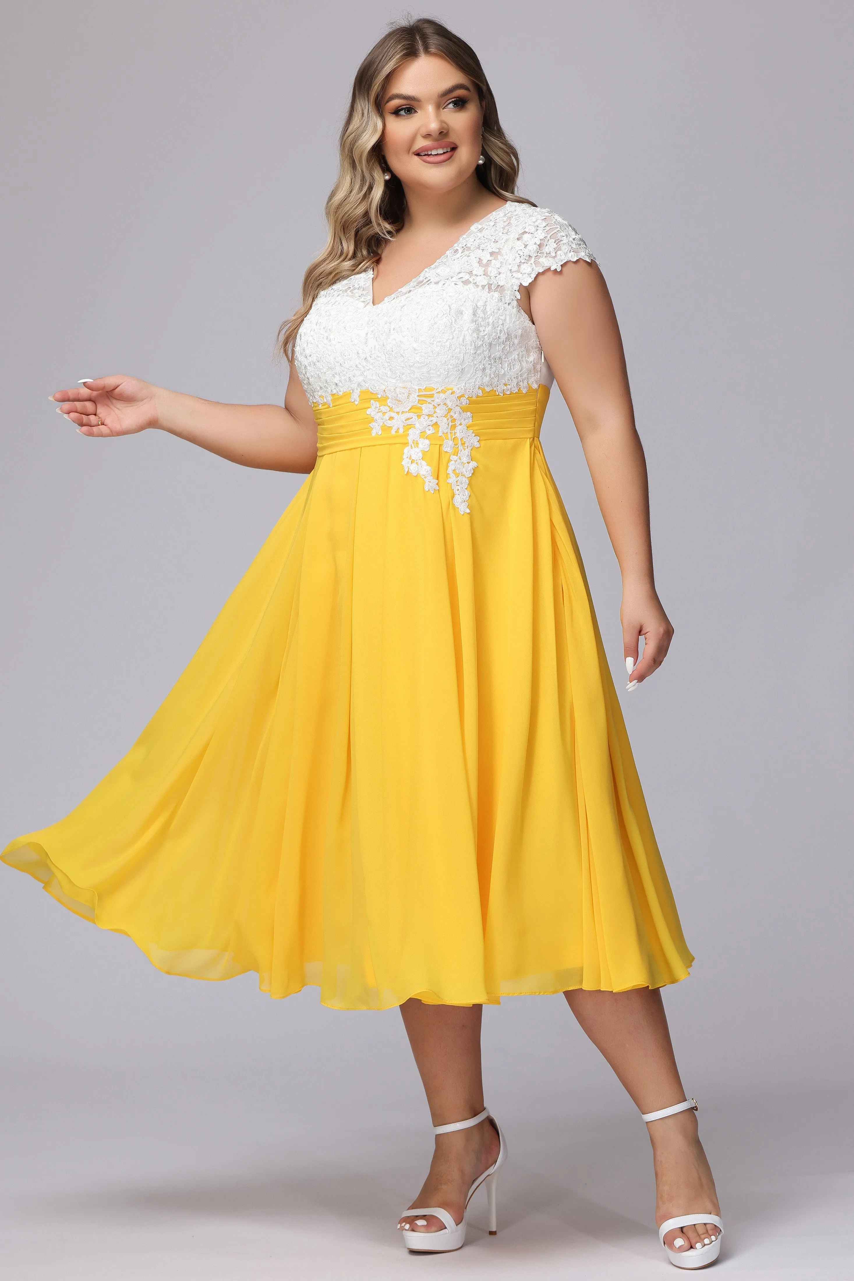 Elegant Lace Top Chiffon Tea-Length Mother of the Bride Dresses
