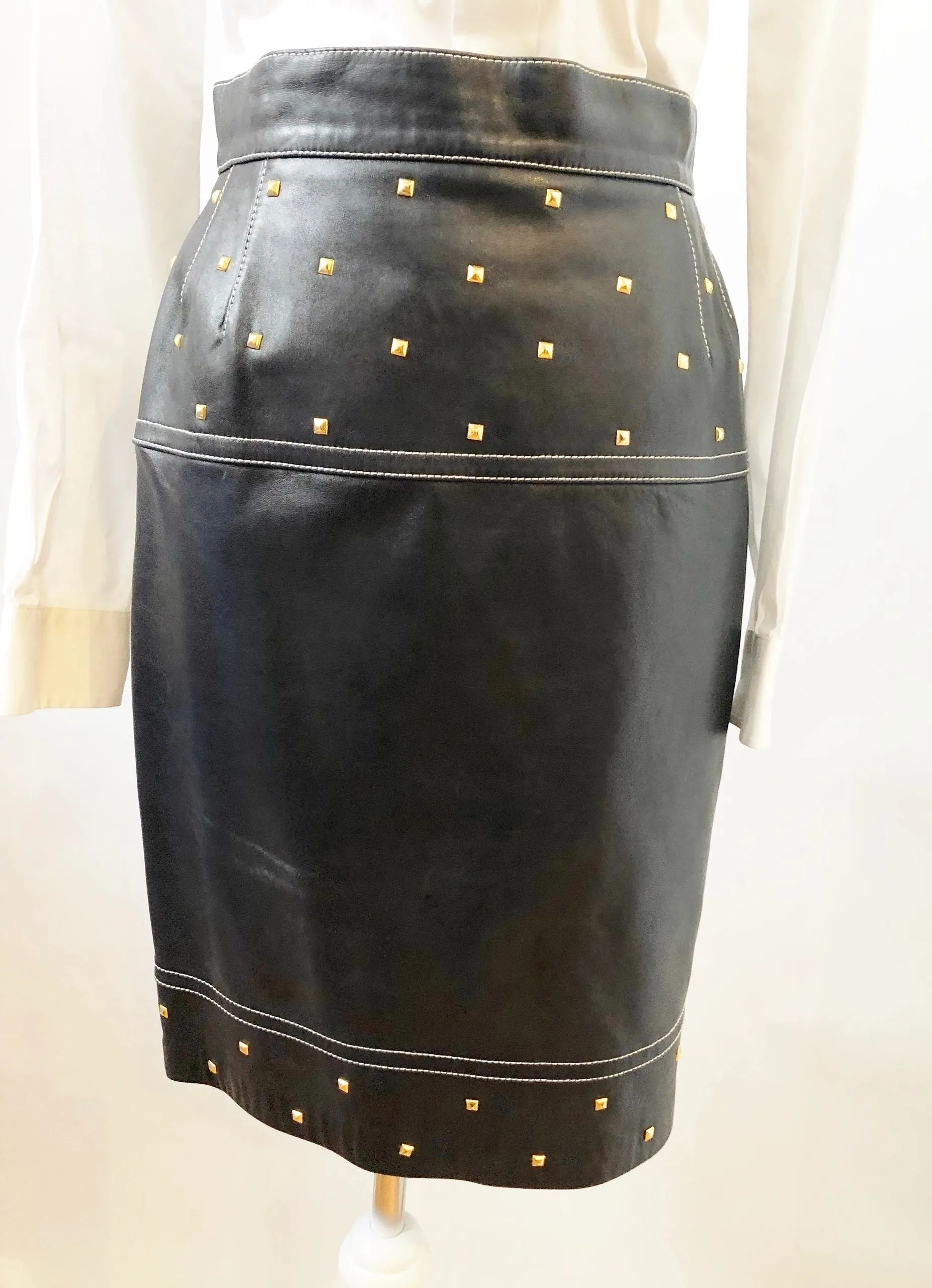 Escada Black Leather Gold Studded Skirt Size 40 De ( 10 Us)