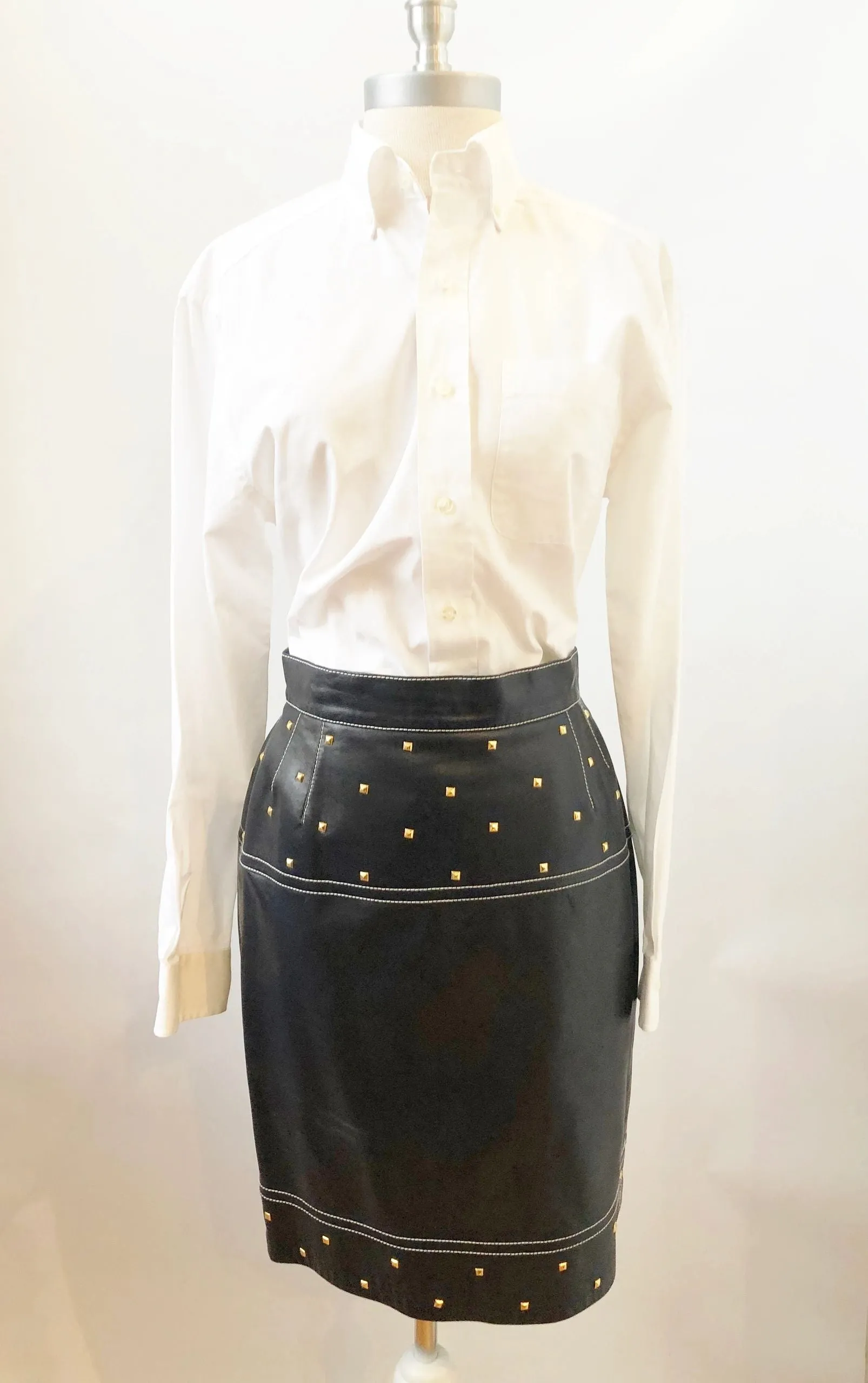 Escada Black Leather Gold Studded Skirt Size 40 De ( 10 Us)
