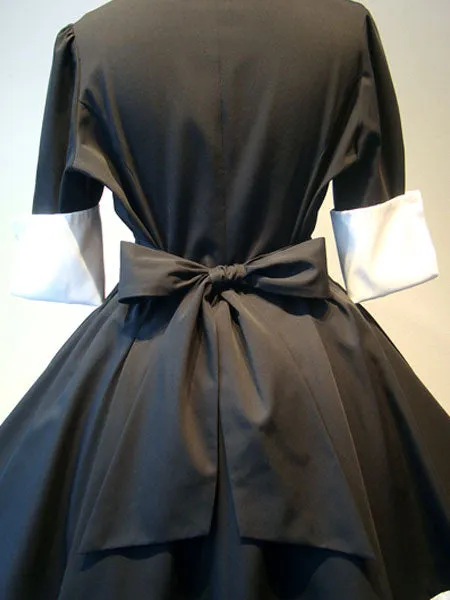 Gothic Lolita OP Dress Bow Button Two Tone Pleated Black Lolita One Piece Dress