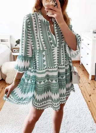 Juliene -Half-length dress with flared sleeves