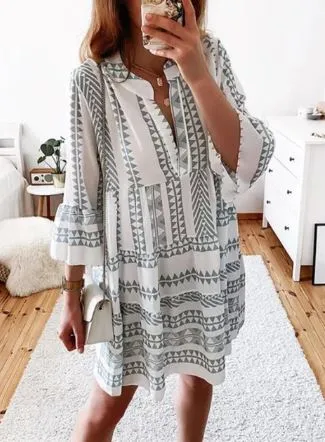 Juliene -Half-length dress with flared sleeves