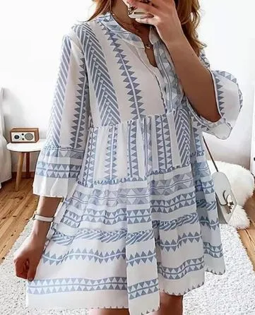 Juliene -Half-length dress with flared sleeves