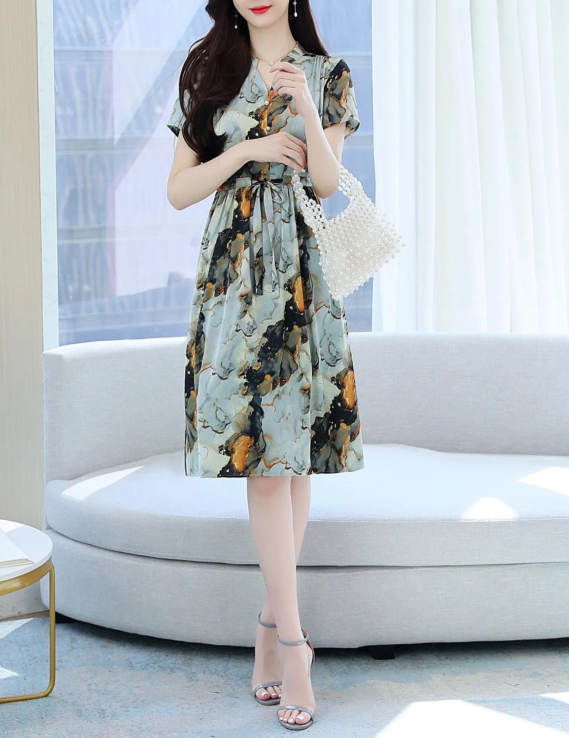 Knee-Length Floral Print Dress with Tie Front