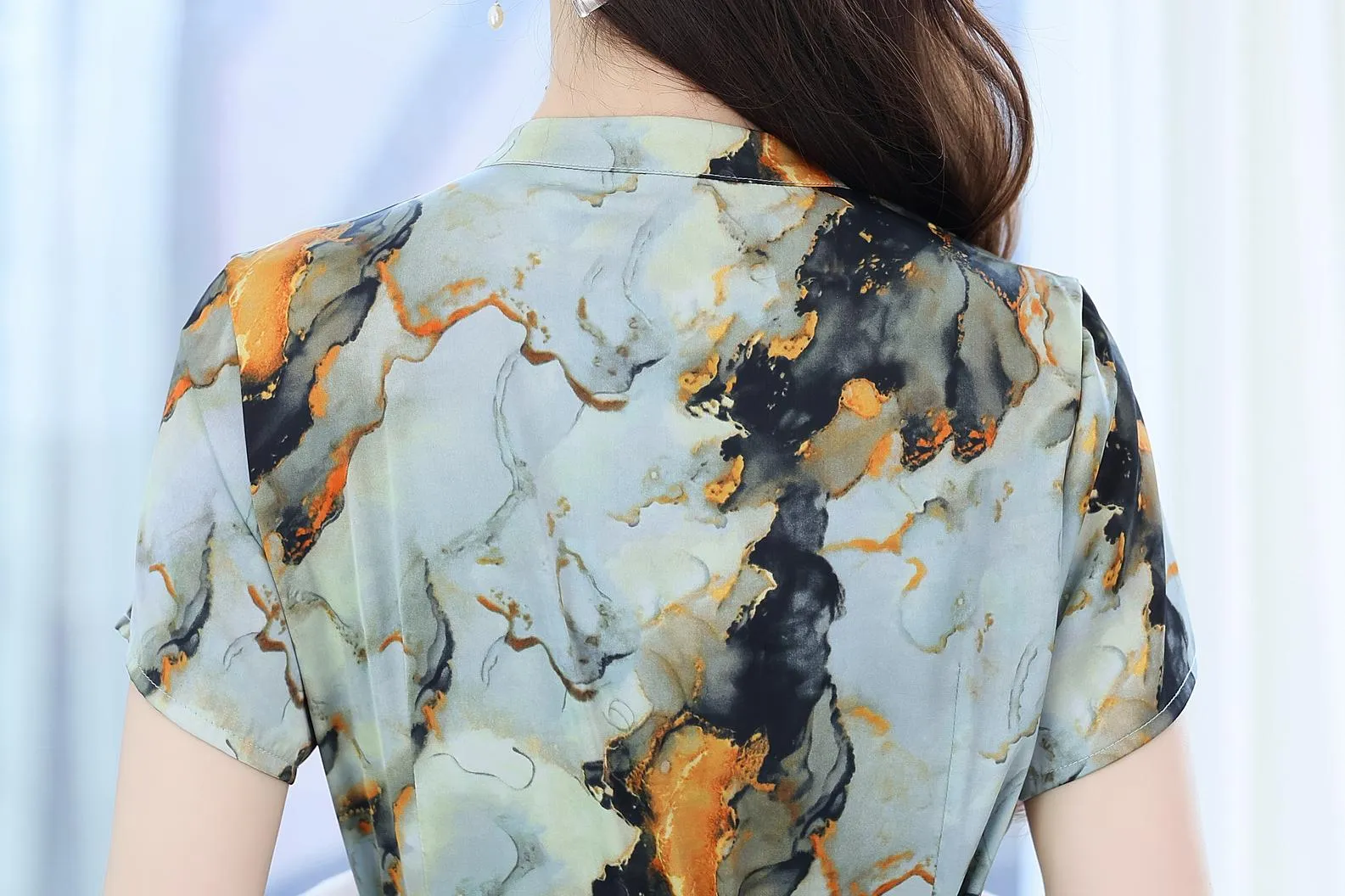 Knee-Length Floral Print Dress with Tie Front