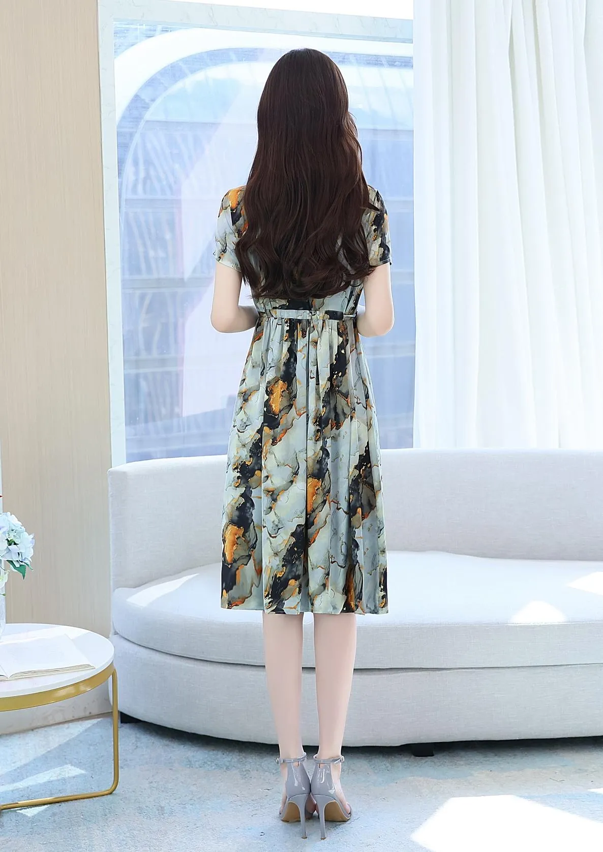 Knee-Length Floral Print Dress with Tie Front