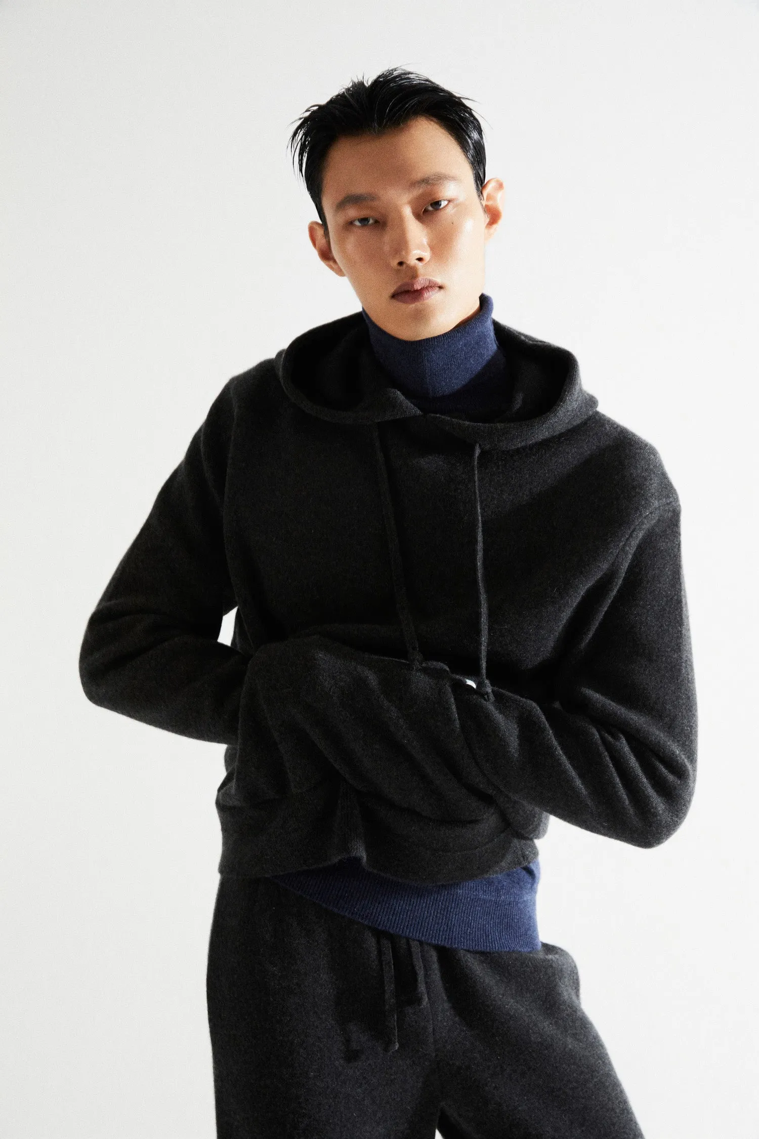 Men Essential Turtleneck Sweater