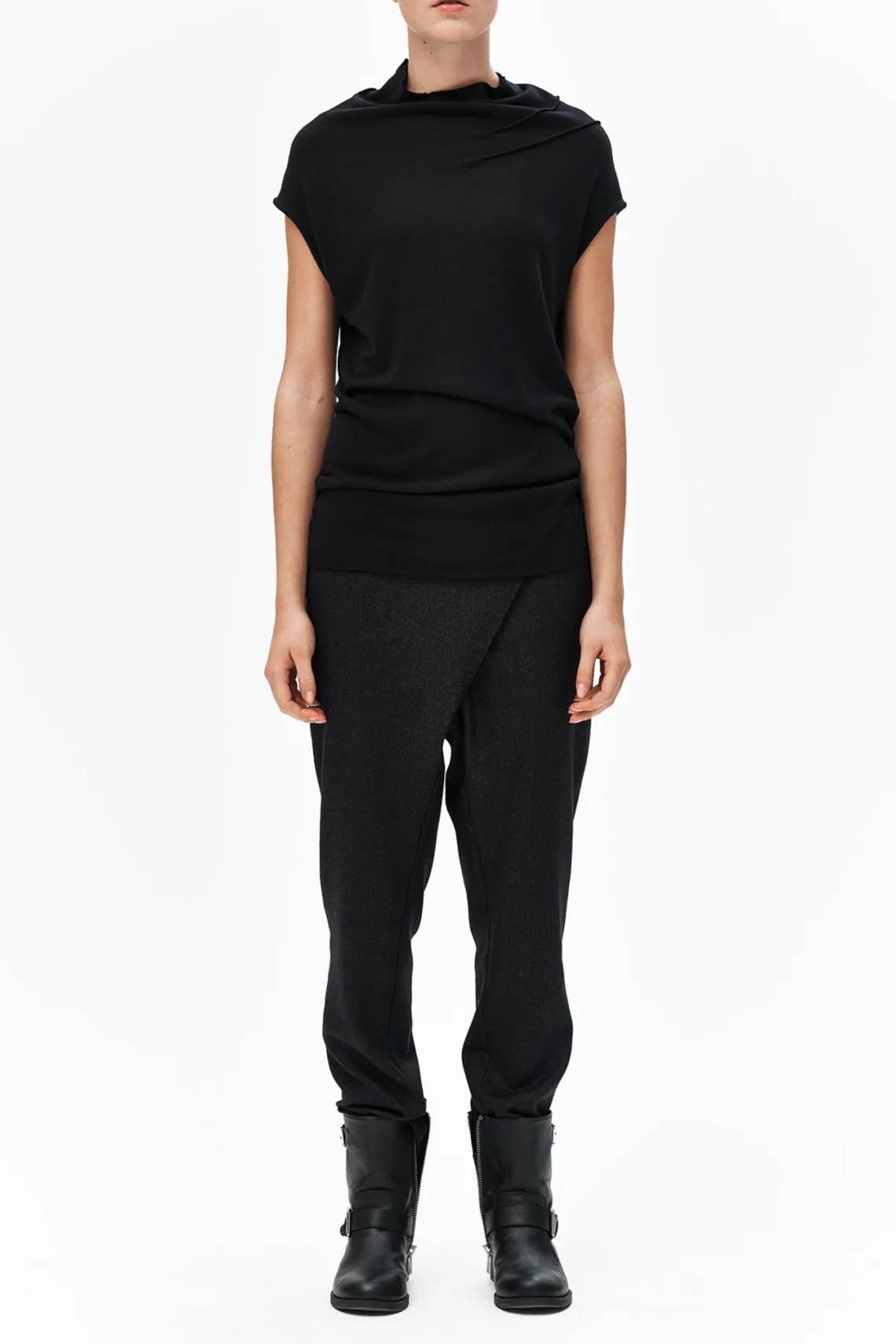 MINIMALIST CAP SLEEVED TOP