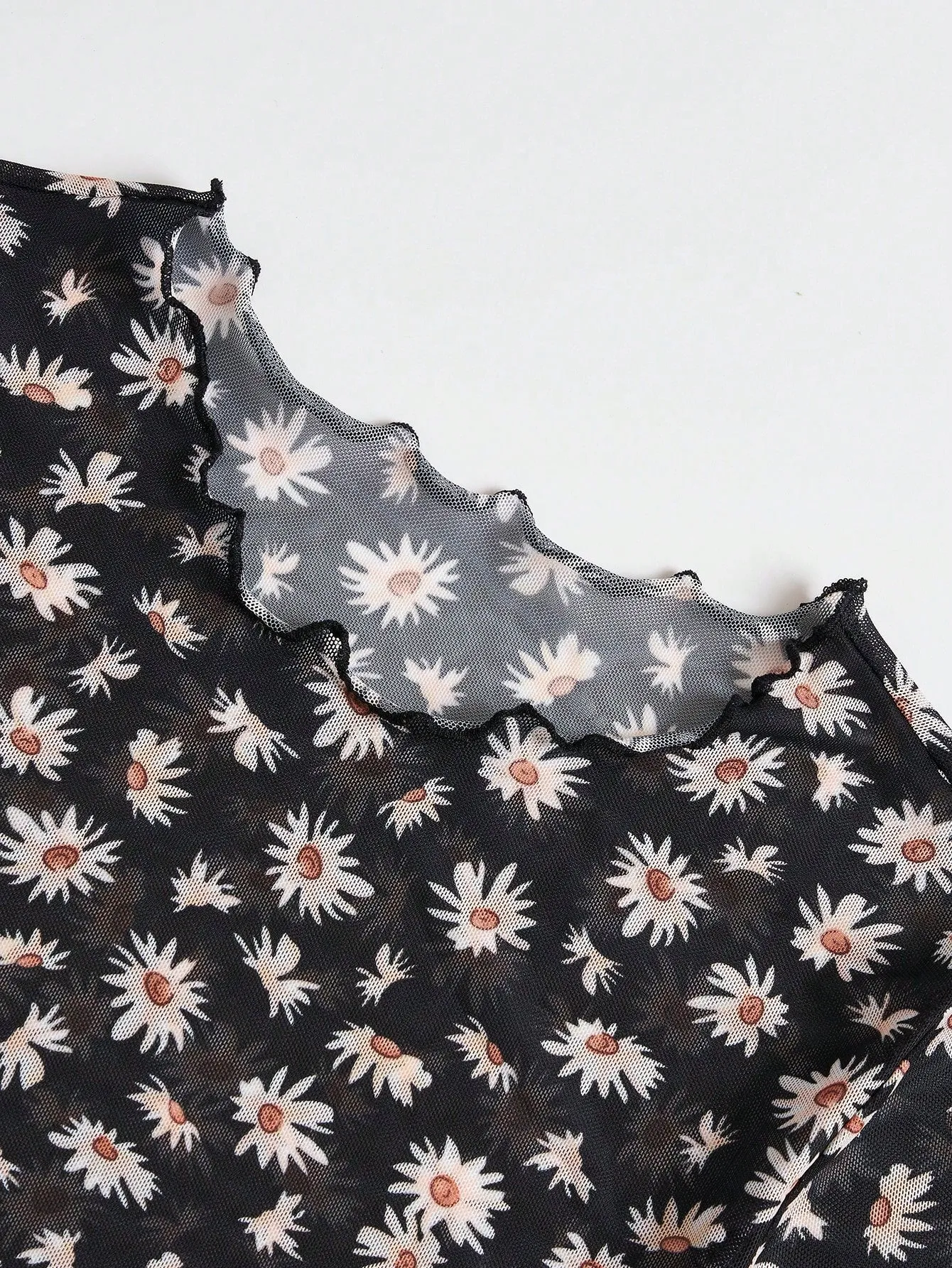 Parien Daisy Print Lettuce Trim Mesh Top