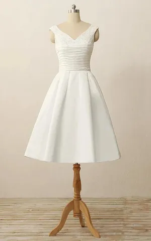 Short V-Neck Pleats Beading Appliques Zipper Satin Wedding Dresses