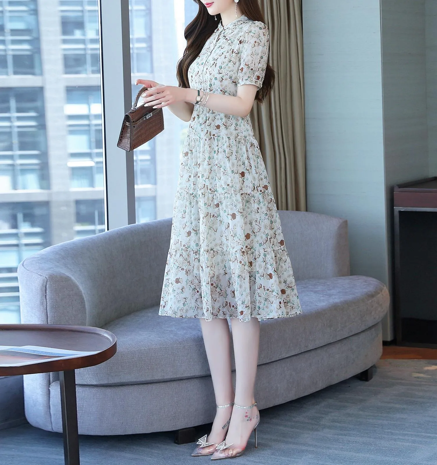 Slinky Knee-Length Sundress for Effortless Style