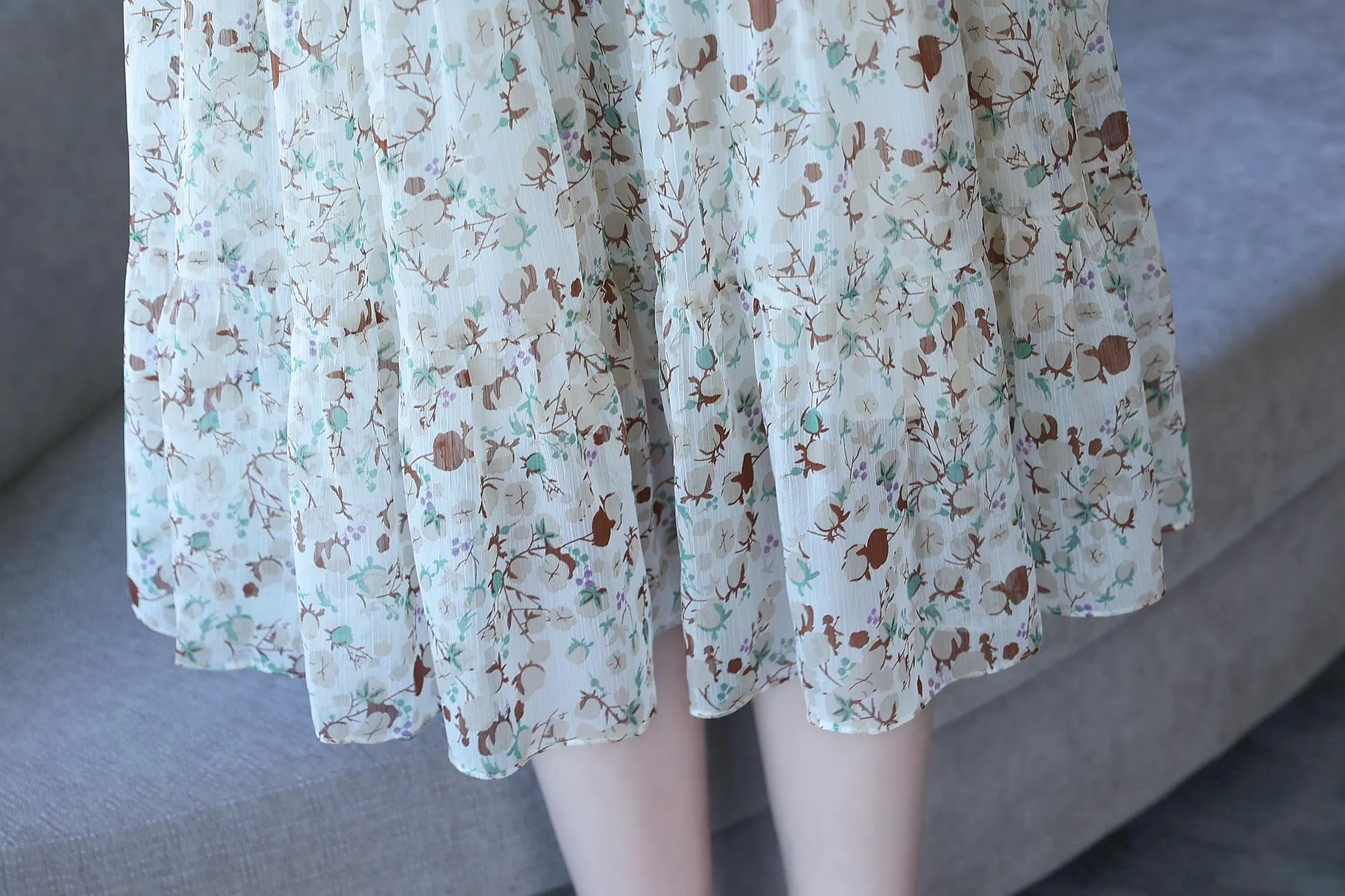 Slinky Knee-Length Sundress for Effortless Style