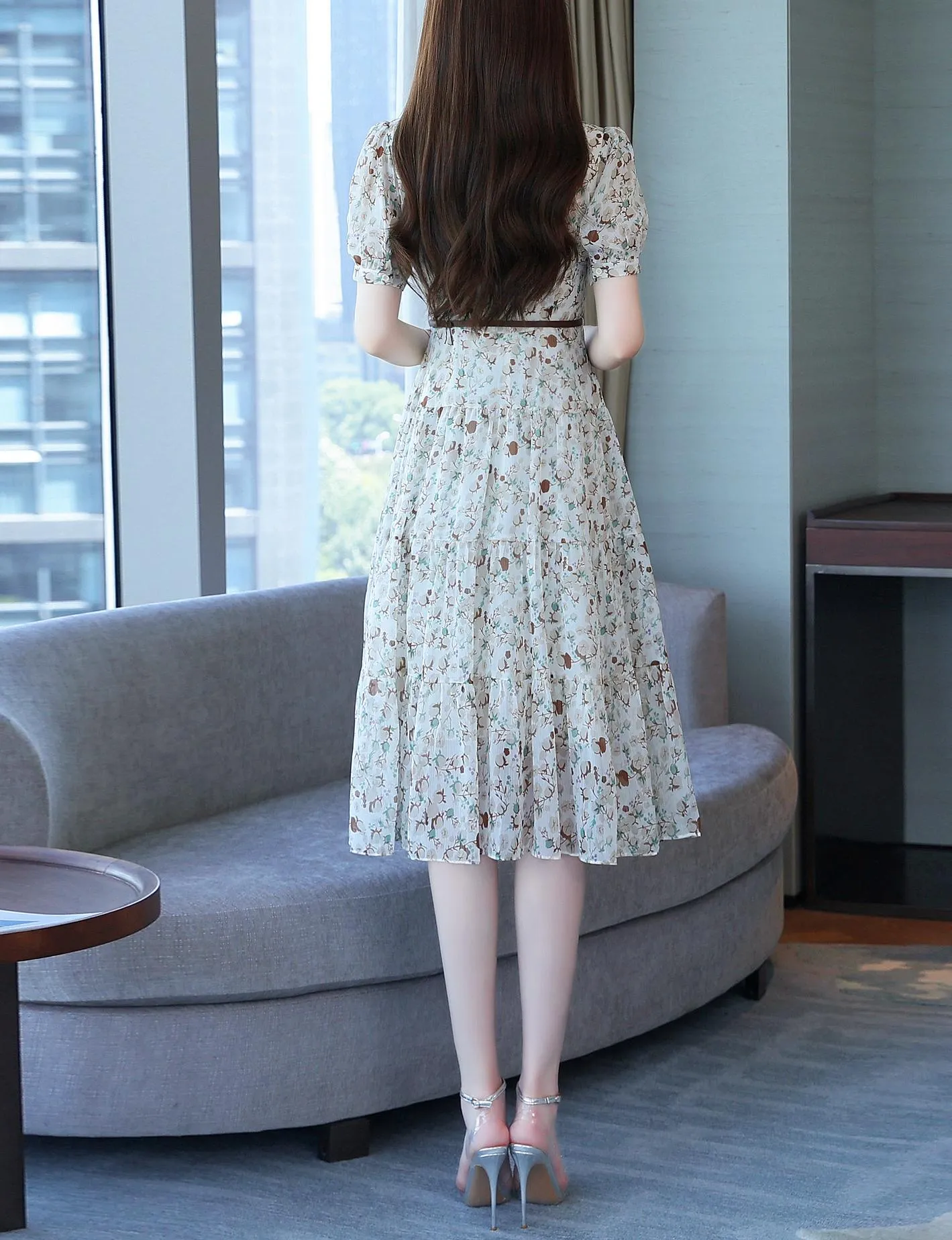 Slinky Knee-Length Sundress for Effortless Style
