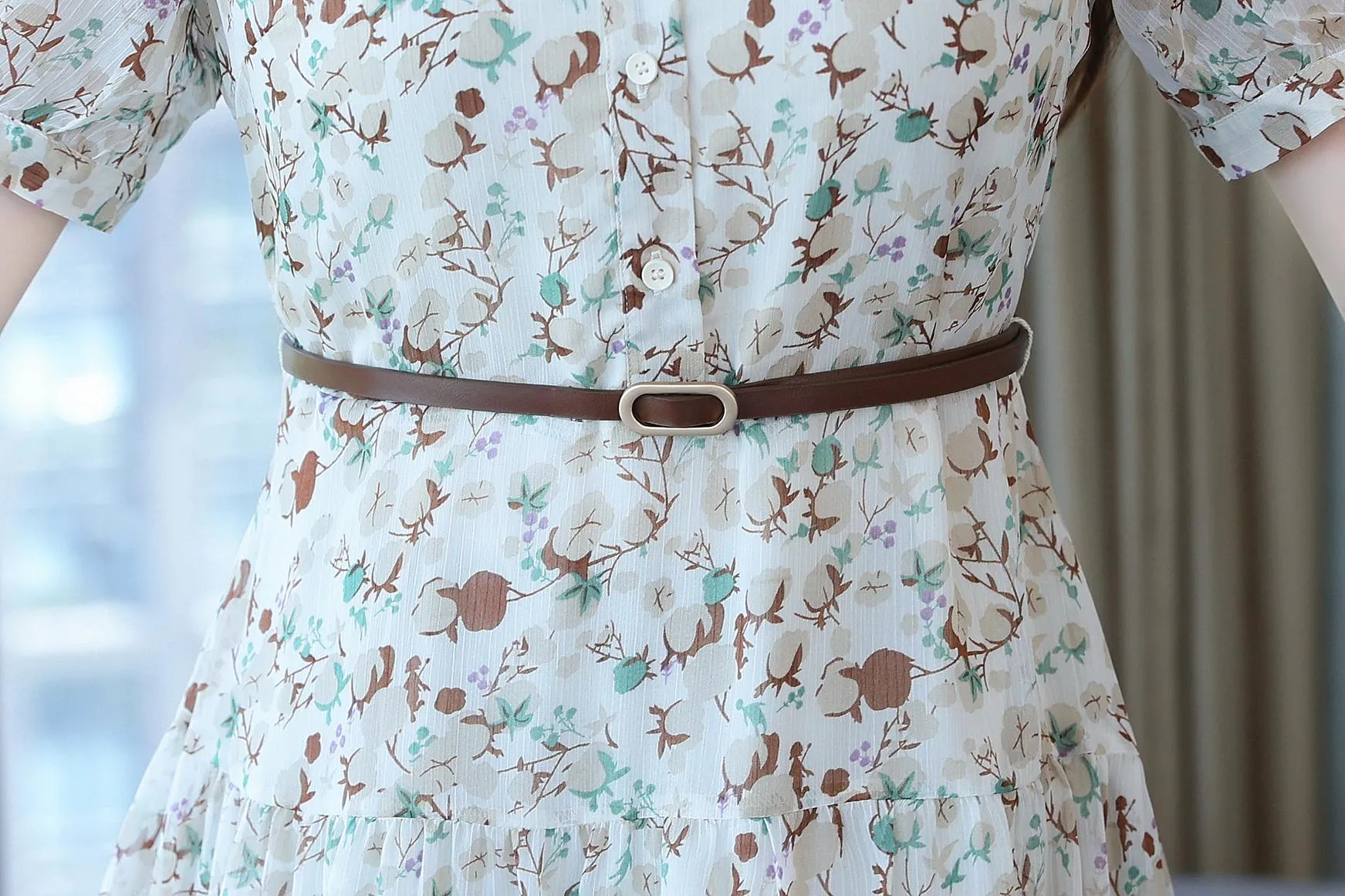 Slinky Knee-Length Sundress for Effortless Style