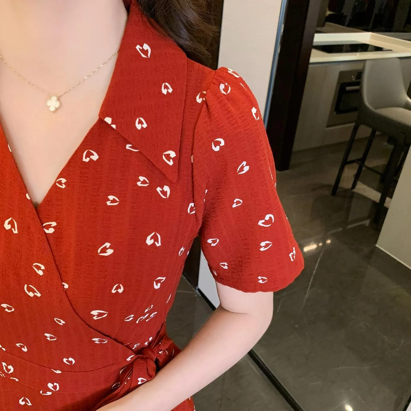 Stylish Mid Length Floral Print Dress for Modern Women