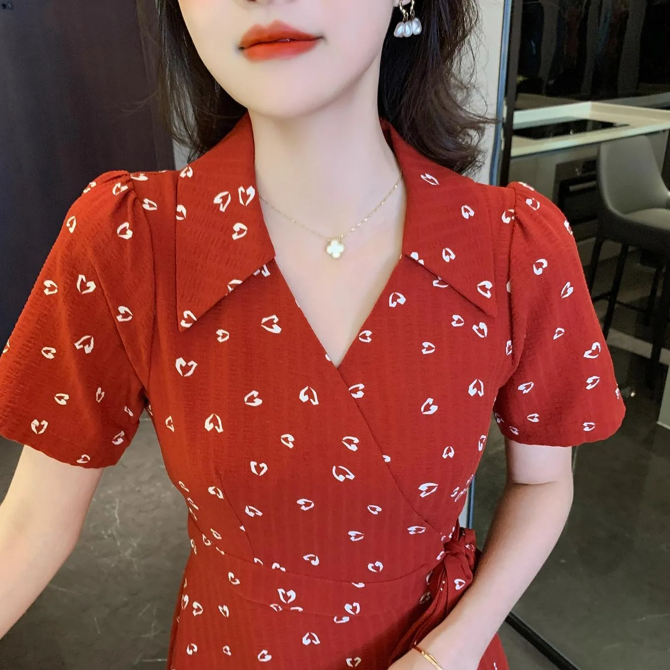 Stylish Mid Length Floral Print Dress for Modern Women