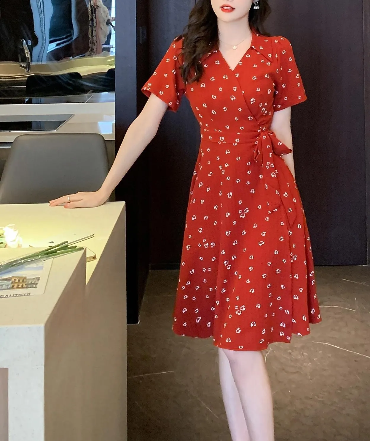 Stylish Mid Length Floral Print Dress for Modern Women