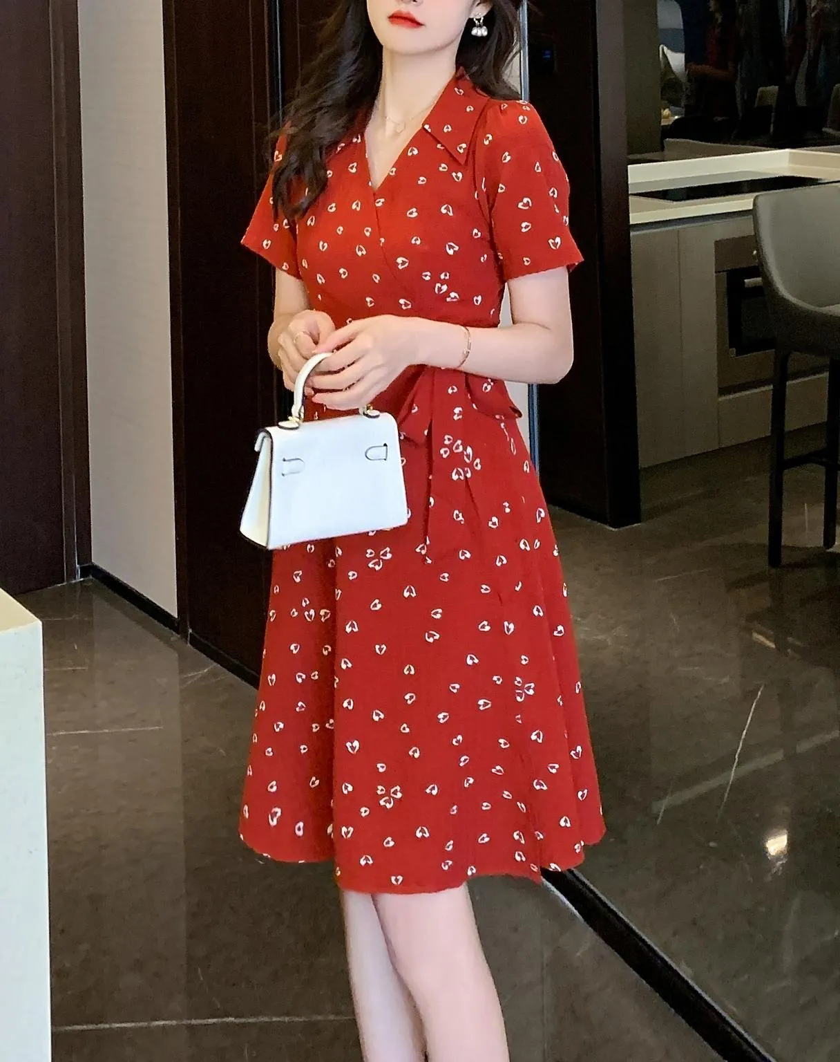 Stylish Mid Length Floral Print Dress for Modern Women
