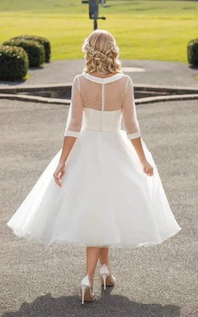 Tea-Length A-line Bateau Neck Illusion Sleeve Bowed Tulle Wedding Dresses