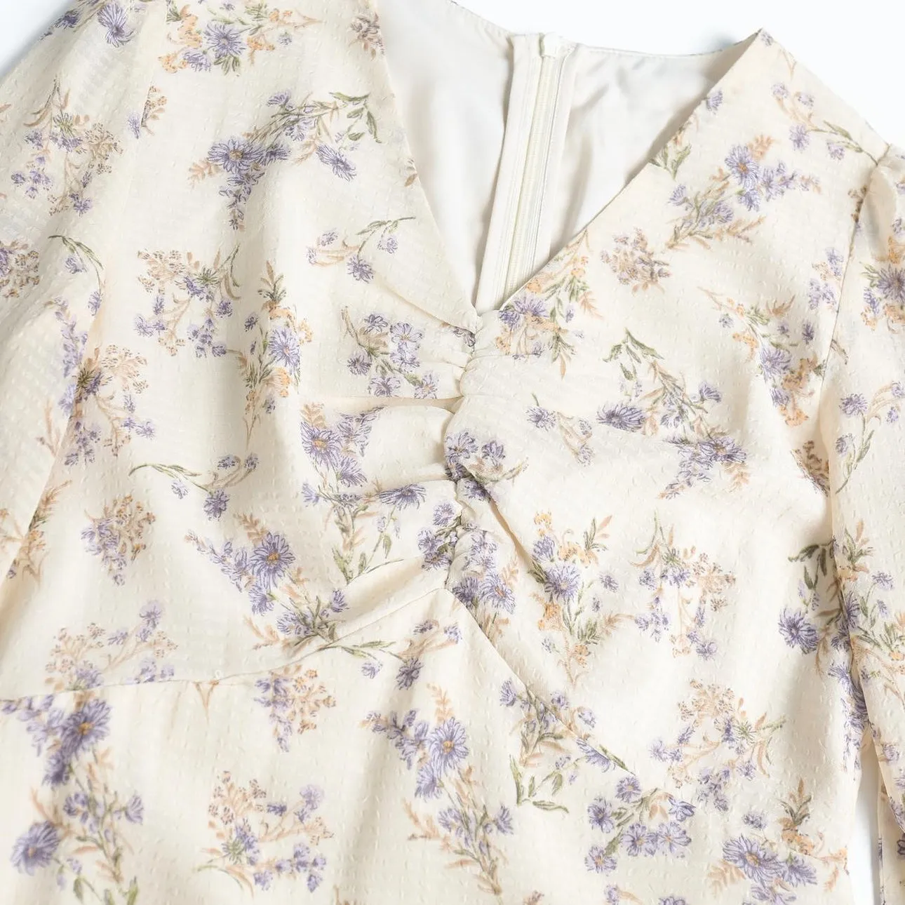 Women's A-Line Mid-Length Floral Print Tea Dress with a V Neck