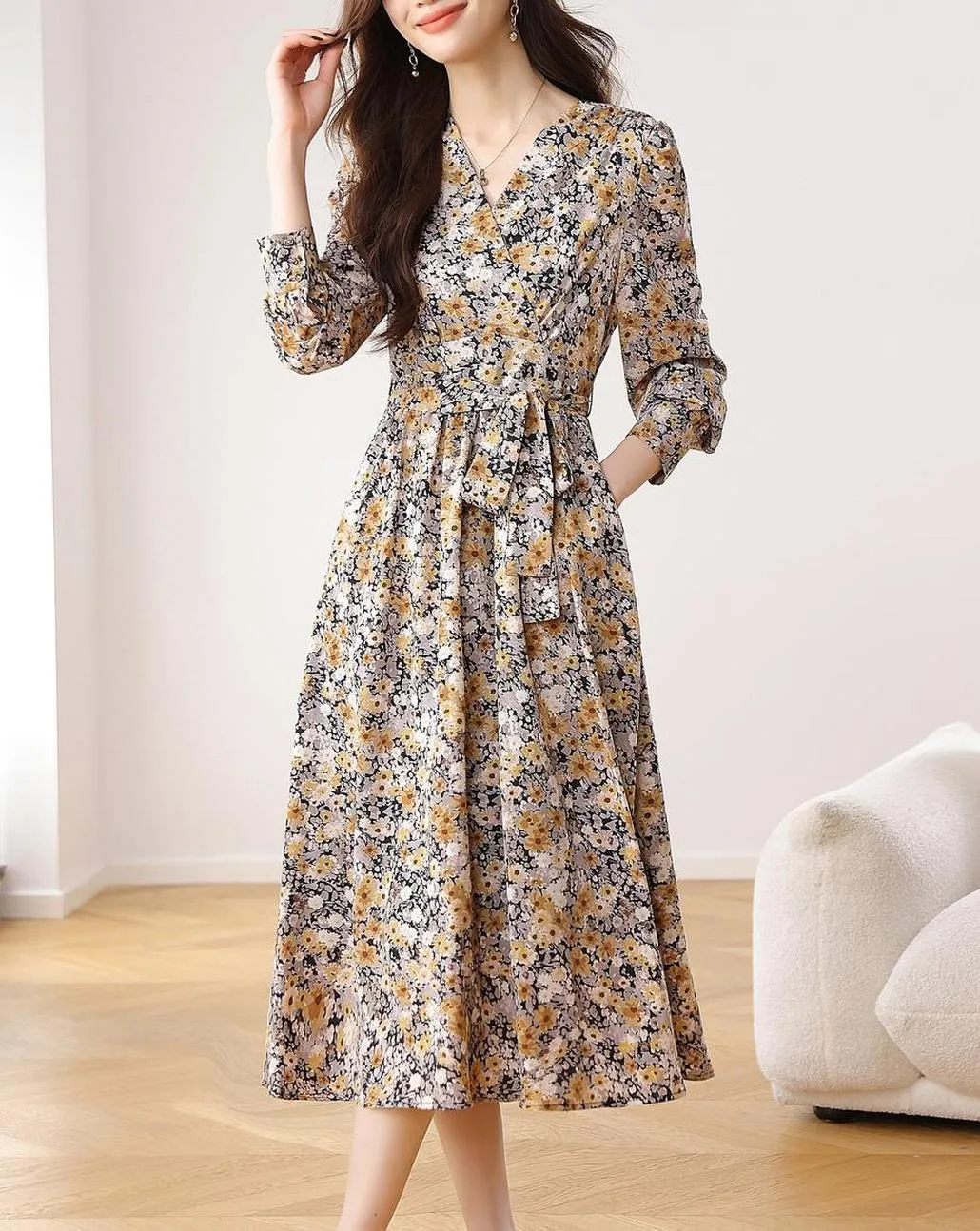 Women's Knee-Length Ruffled Tea Dress with a V Neck for Effortless Style