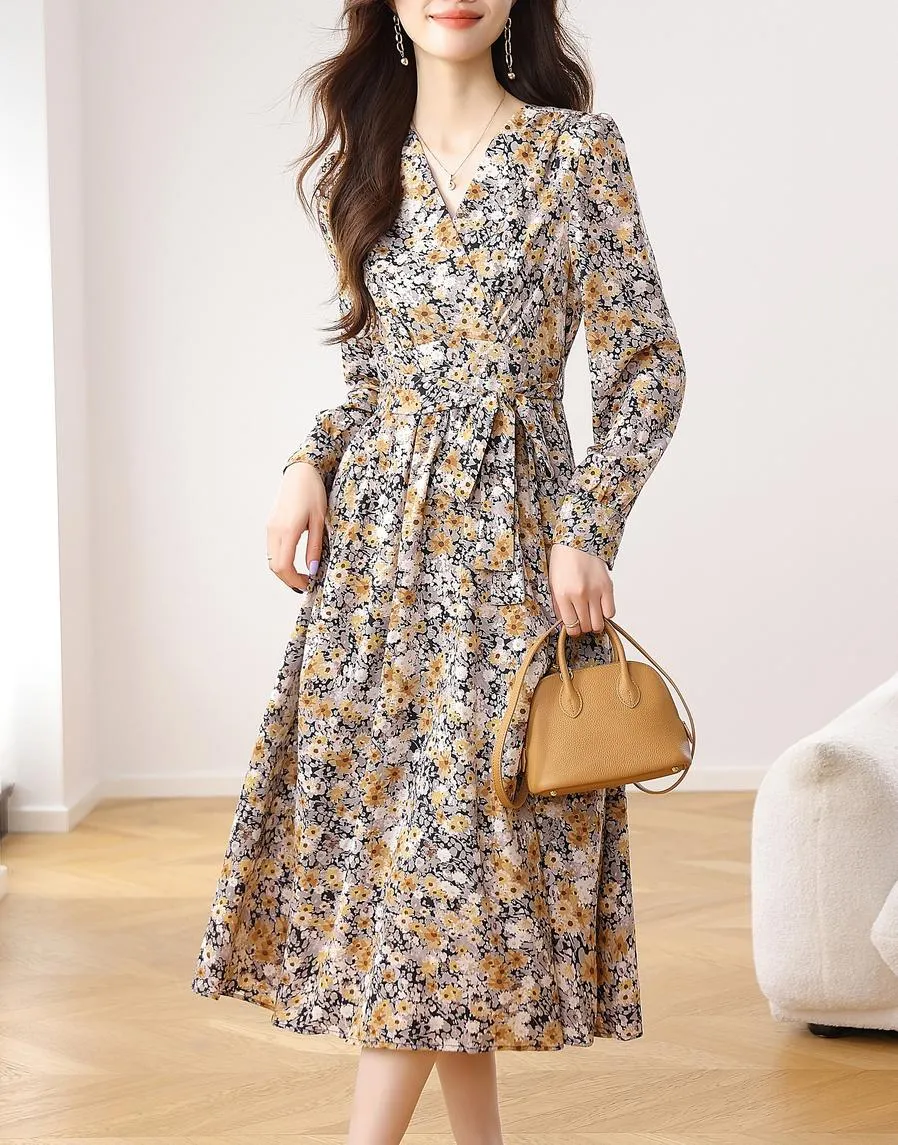 Women's Knee-Length Ruffled Tea Dress with a V Neck for Effortless Style