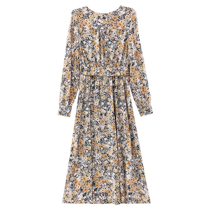 Women's Knee-Length Ruffled Tea Dress with a V Neck for Effortless Style