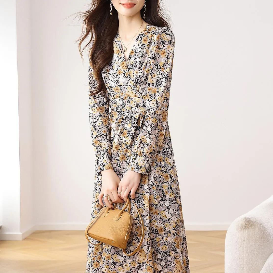 Women's Knee-Length Ruffled Tea Dress with a V Neck for Effortless Style