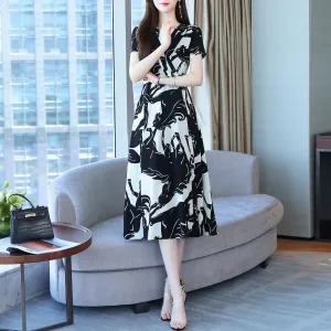 Women's Knee-Length Satin Dress Featuring a Floral Print