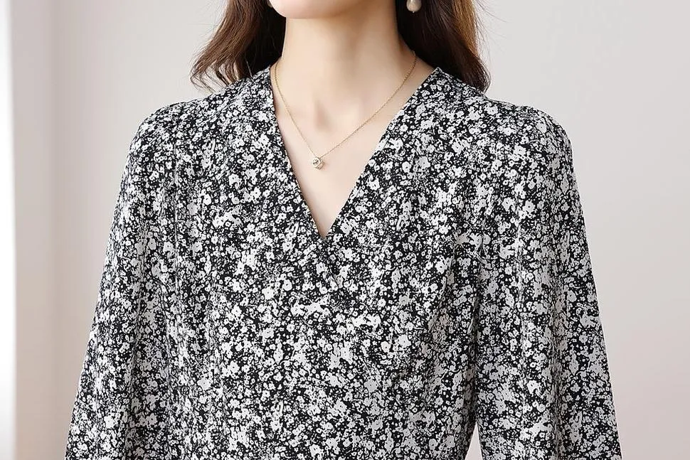 Women's Long Sleeve Mini Dress in Beautiful Floral Print