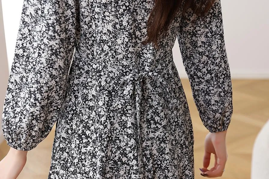 Women's Long Sleeve Mini Dress in Beautiful Floral Print