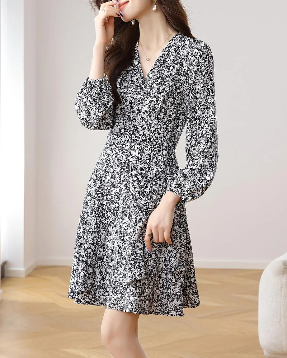 Women's Long Sleeve Mini Dress in Beautiful Floral Print