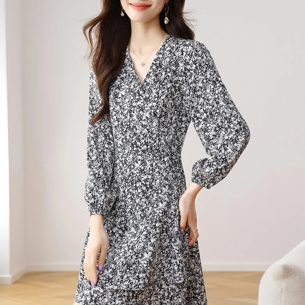 Women's Long Sleeve Mini Dress in Beautiful Floral Print