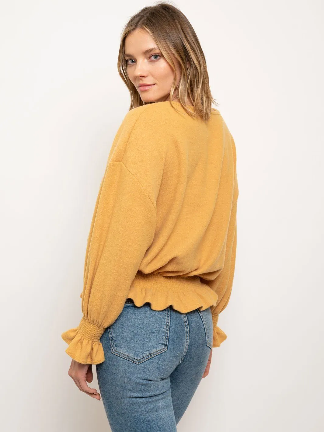 WOMEN'S LONG SLEEVE RUCHED WAIST TOP